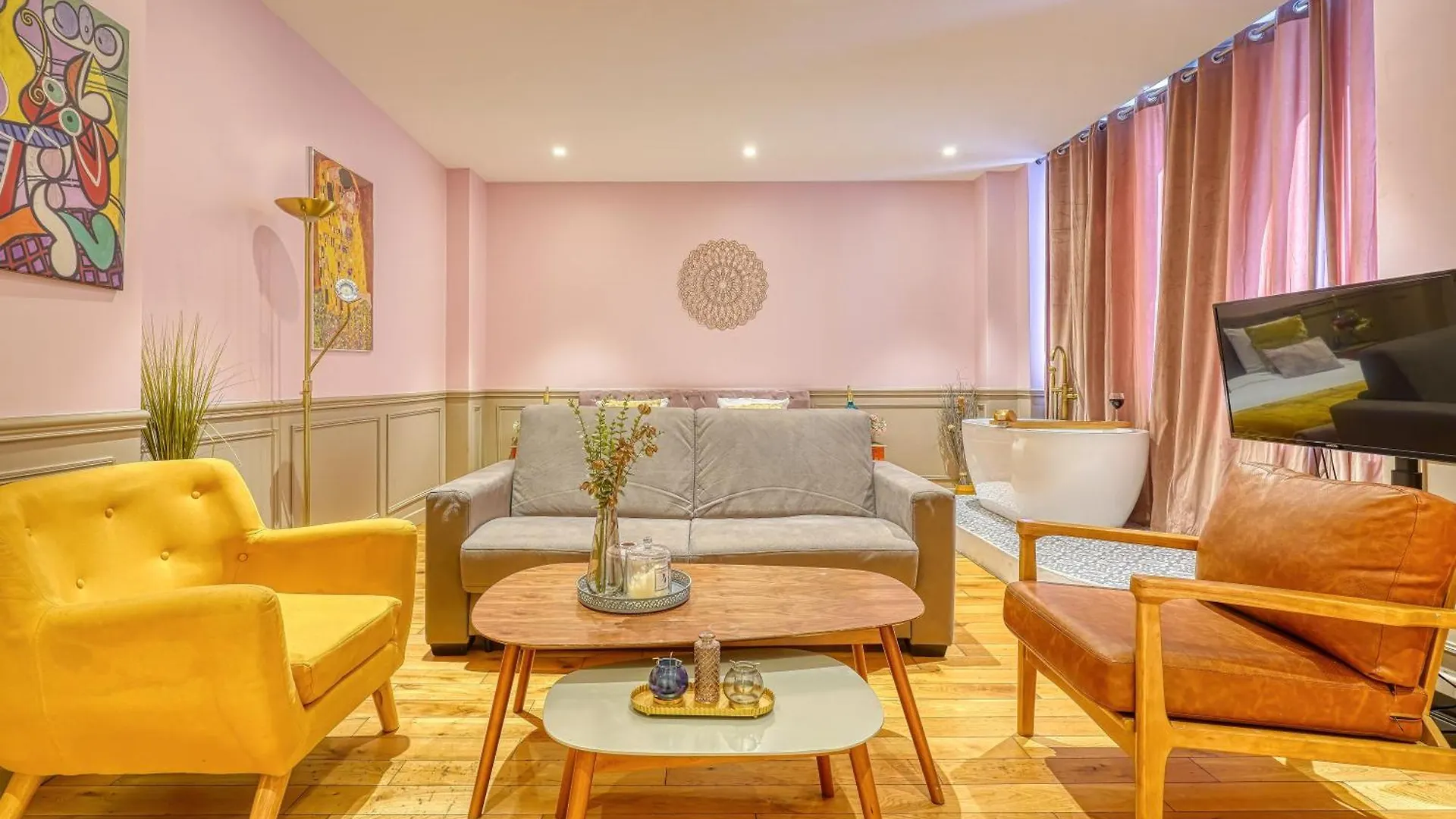 Apartment Luxury Republique
