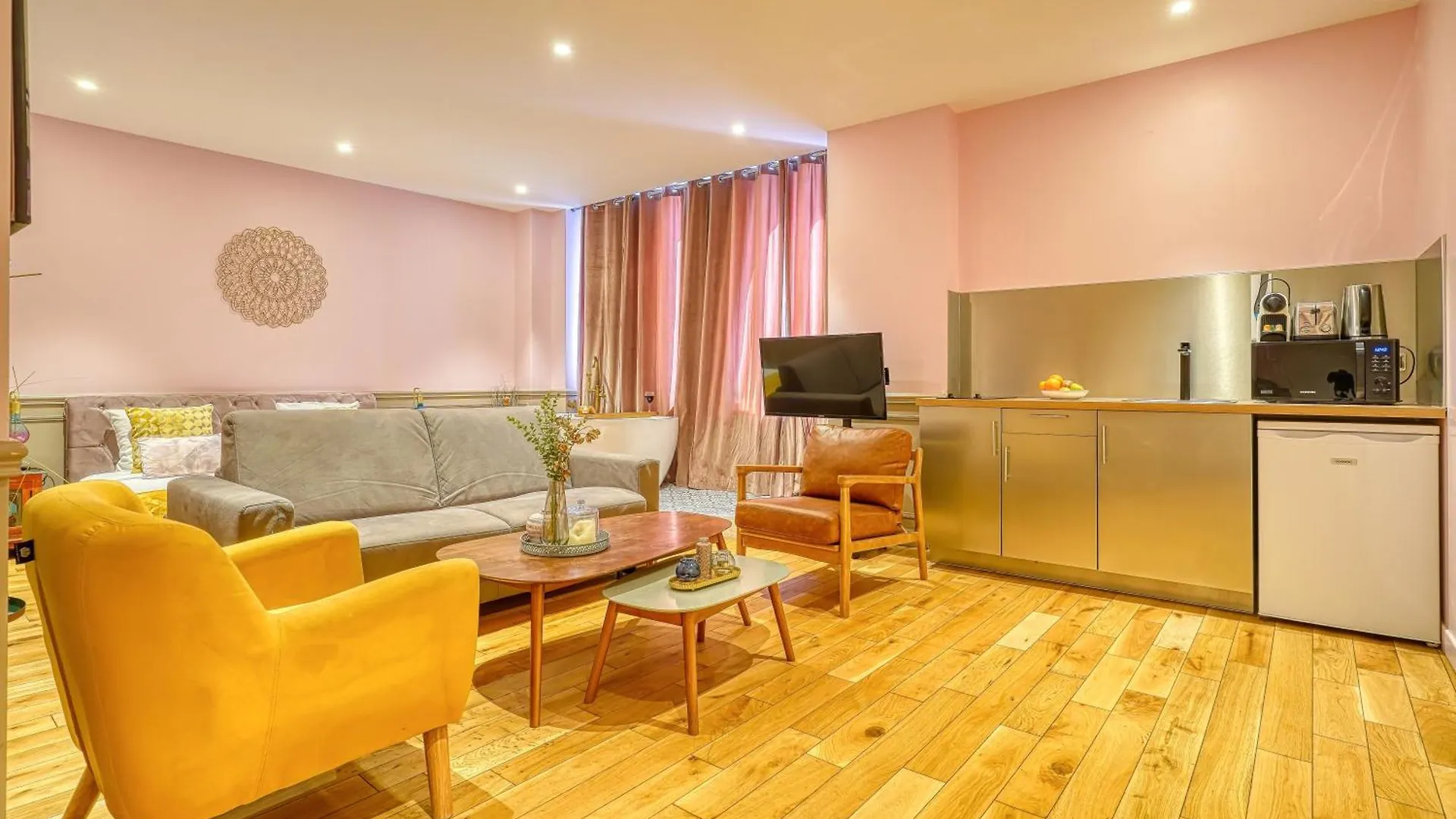 Luxury Republique Διαμέρισμα